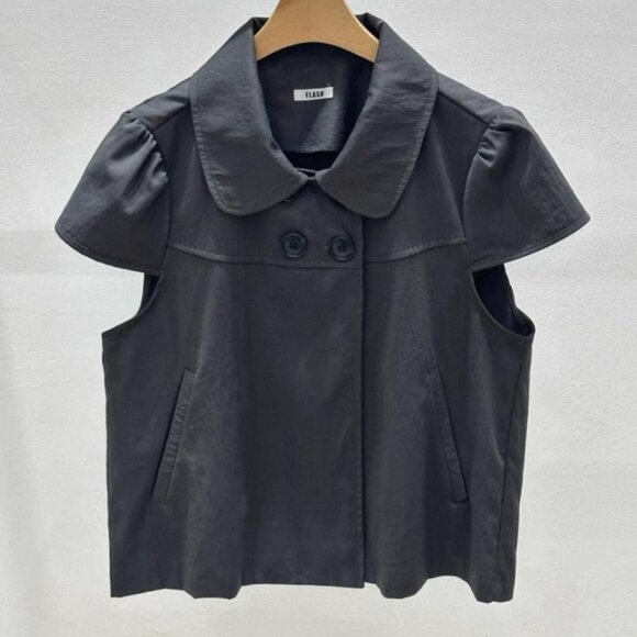 Gray button-up blouse - Picture 2 of 2